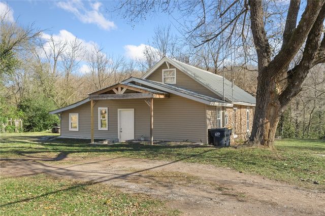 627 S Sherman Avenue, Harrison, AR 72601