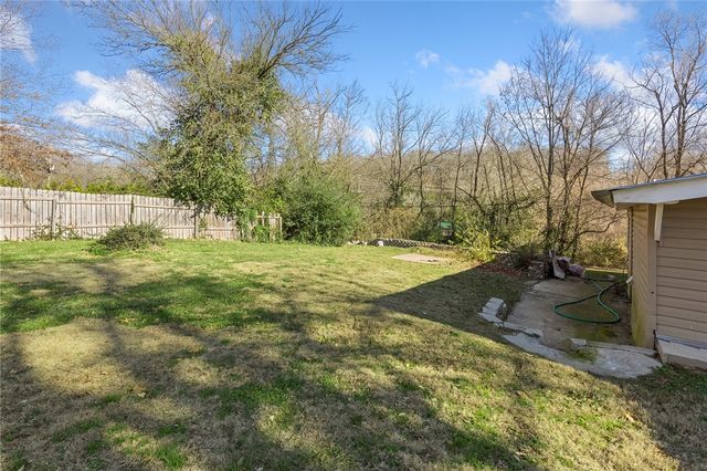 627 S Sherman Avenue, Harrison, AR 72601
