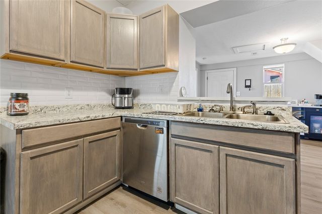 627 S Sherman Avenue, Harrison, AR 72601