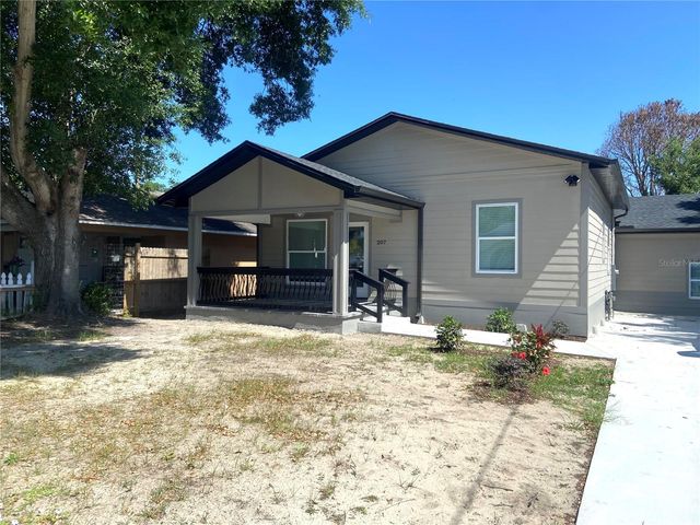 207 AVENUE E SE, Winter Haven, FL 33880