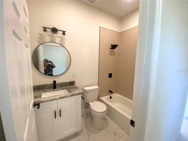 207 AVENUE E SE, Winter Haven, FL 33880