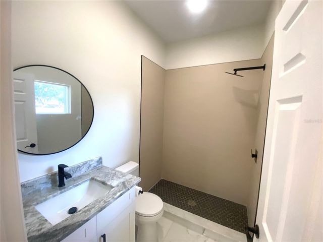 207 AVENUE E SE, Winter Haven, FL 33880