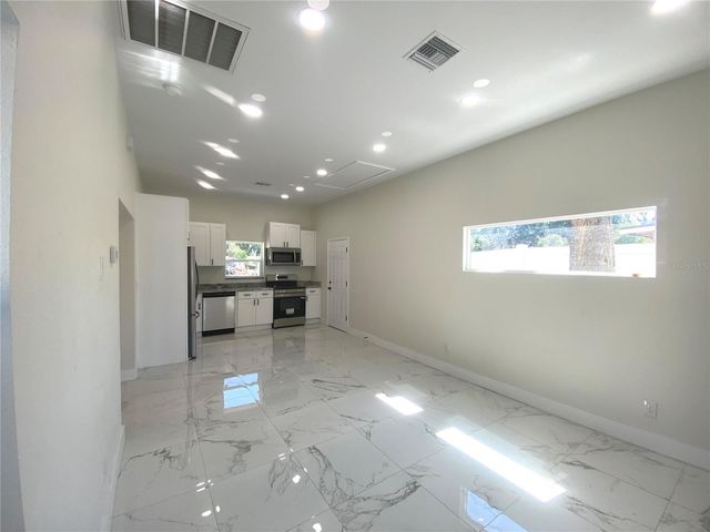 207 AVENUE E SE, Winter Haven, FL 33880