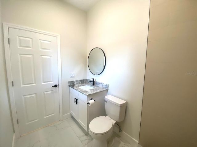 207 AVENUE E SE, Winter Haven, FL 33880