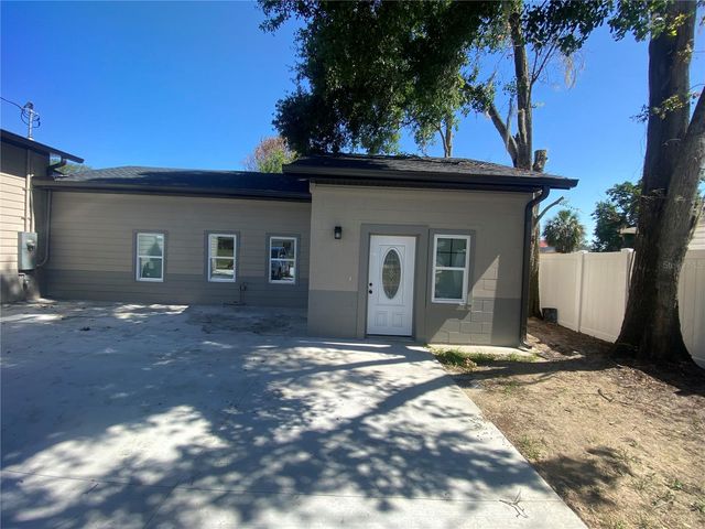 207 AVENUE E SE, Winter Haven, FL 33880