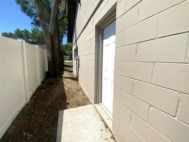 207 AVENUE E SE, Winter Haven, FL 33880
