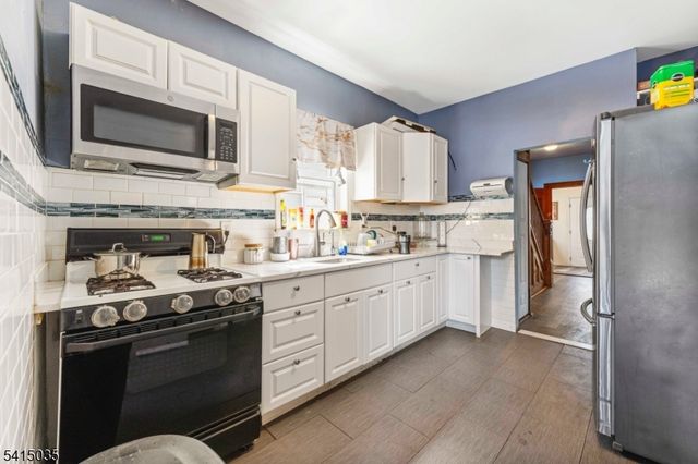 1017 North Ave, Elizabeth City, NJ 07201