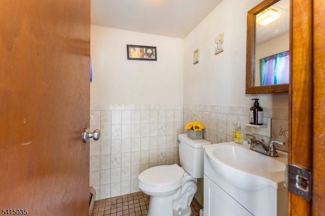 1017 North Ave, Elizabeth City, NJ 07201