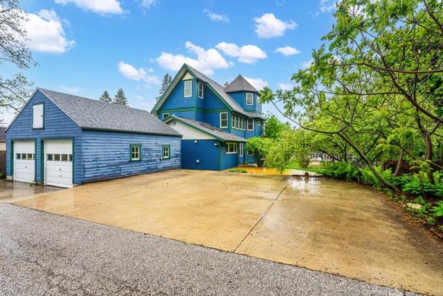 644 S 7th AVENUE, West Bend, WI 53095