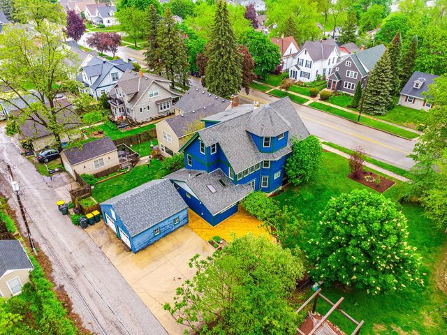 644 S 7th AVENUE, West Bend, WI 53095