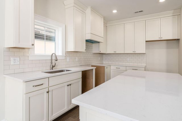 2015 W 5th Avenue, 209, Columbus, OH 43212