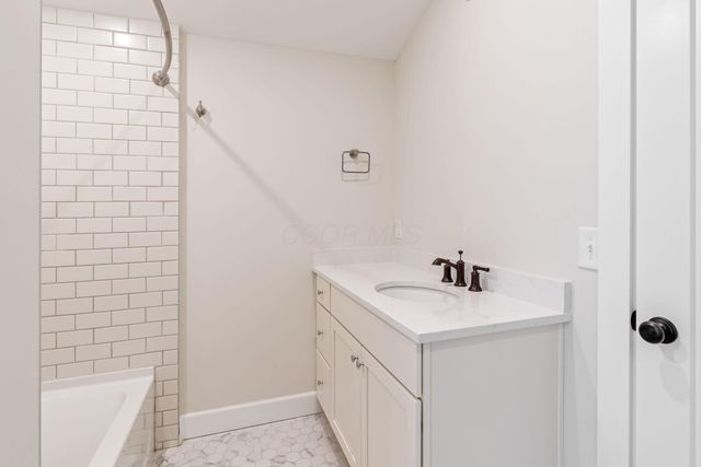 2015 W 5th Avenue, 209, Columbus, OH 43212