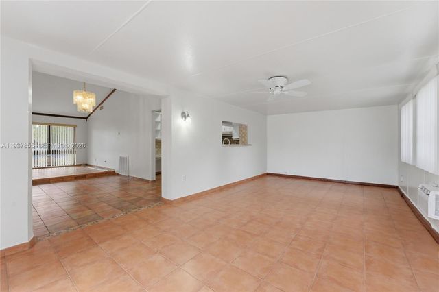 8510 NW 8th St, Pembroke Pines, FL 33024