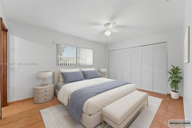 8510 NW 8th St, Pembroke Pines, FL 33024