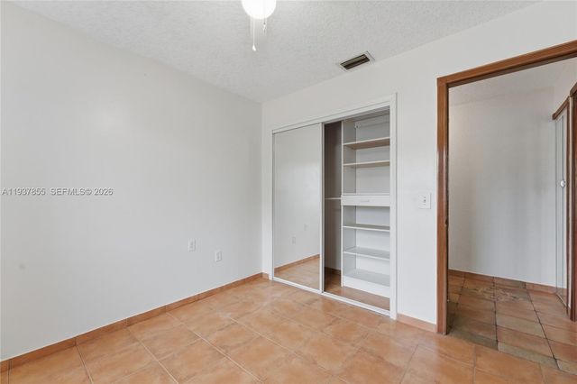 8510 NW 8th St, Pembroke Pines, FL 33024