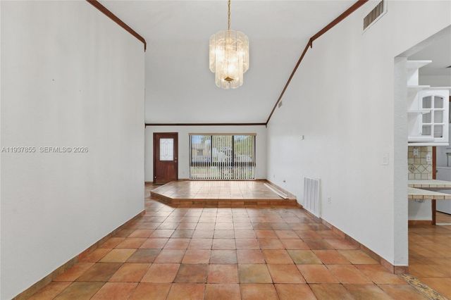 8510 NW 8th St, Pembroke Pines, FL 33024