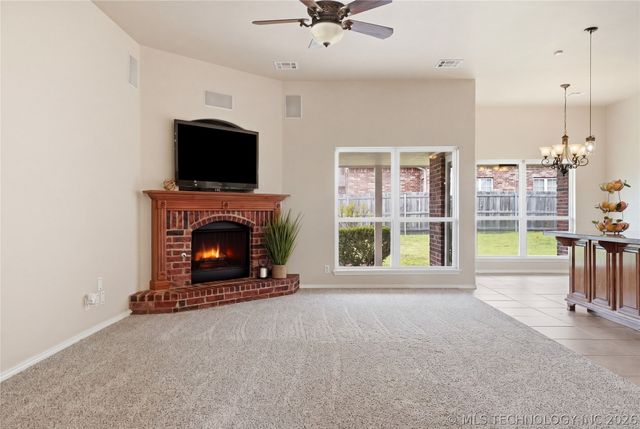 8116 S Elder Avenue, Broken Arrow, OK 74011
