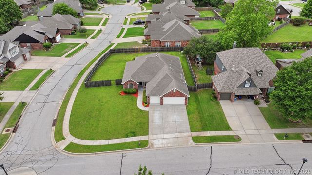 8116 S Elder Avenue, Broken Arrow, OK 74011