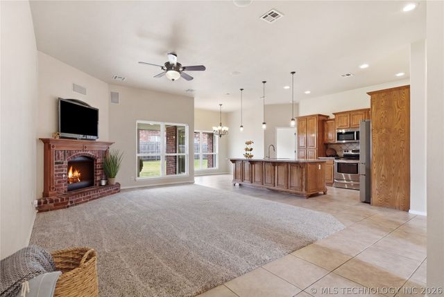 8116 S Elder Avenue, Broken Arrow, OK 74011