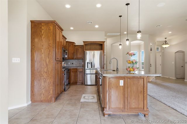 8116 S Elder Avenue, Broken Arrow, OK 74011