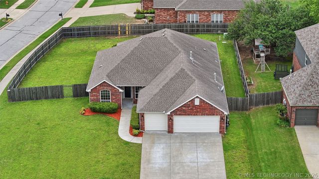 8116 S Elder Avenue, Broken Arrow, OK 74011
