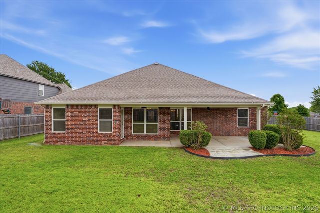 8116 S Elder Avenue, Broken Arrow, OK 74011