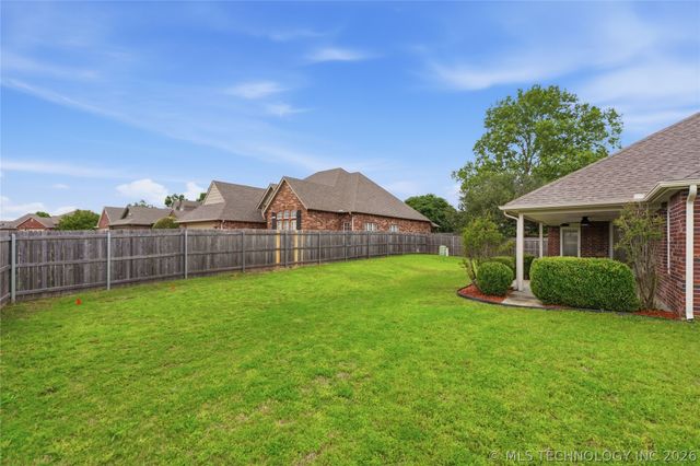 8116 S Elder Avenue, Broken Arrow, OK 74011