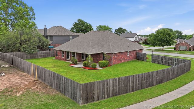 8116 S Elder Avenue, Broken Arrow, OK 74011