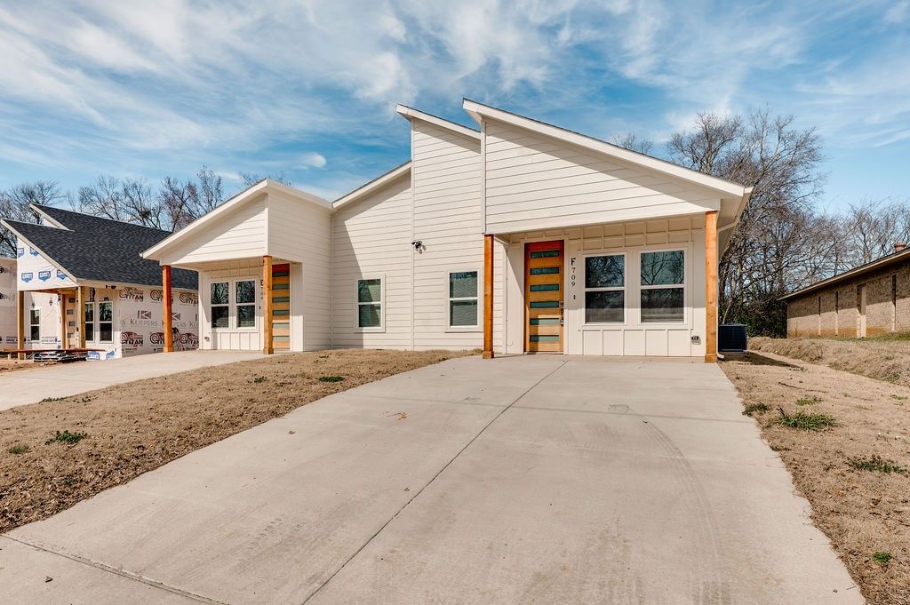 709 Fuller, Sulphur Springs, TX 75482