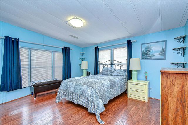 3934 SARAH DRIVE, Wesley Chapel, FL 33543