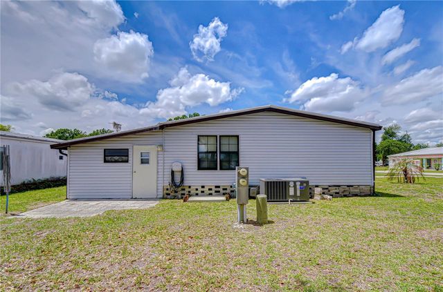 3934 SARAH DRIVE, Wesley Chapel, FL 33543