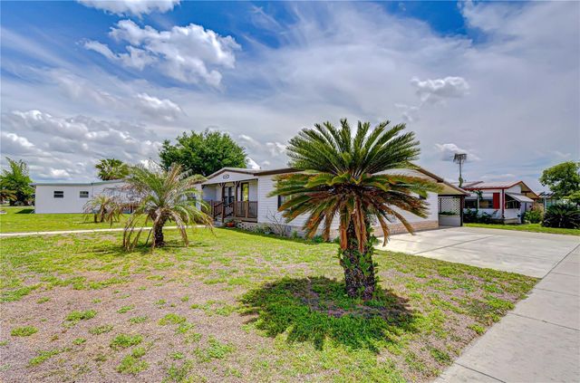 3934 SARAH DRIVE, Wesley Chapel, FL 33543