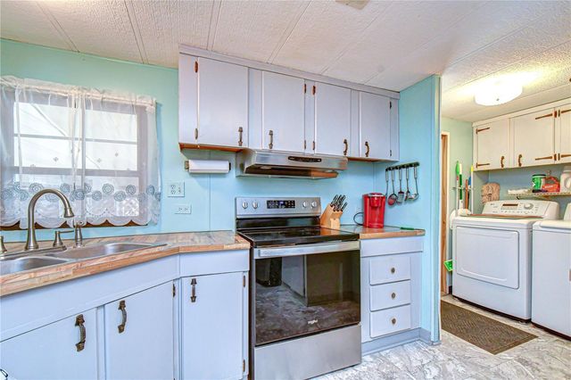 3934 SARAH DRIVE, Wesley Chapel, FL 33543