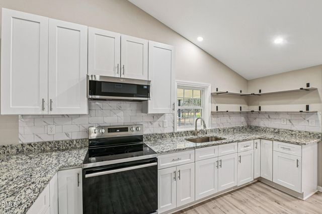 117 W Allen Street, Four Oaks, NC 27524