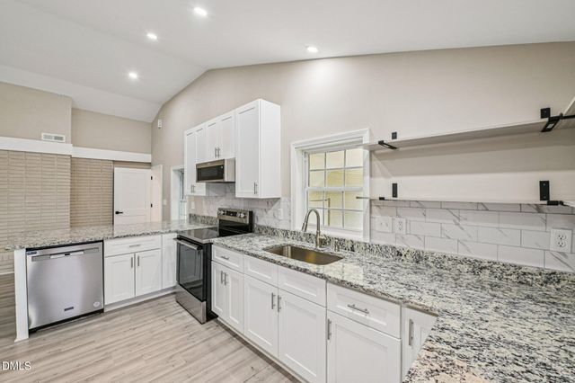 117 W Allen Street, Four Oaks, NC 27524