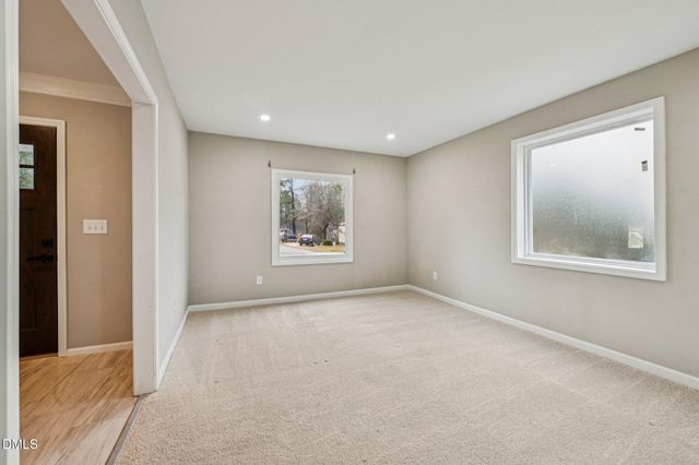 117 W Allen Street, Four Oaks, NC 27524