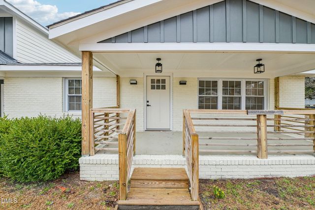 117 W Allen Street, Four Oaks, NC 27524