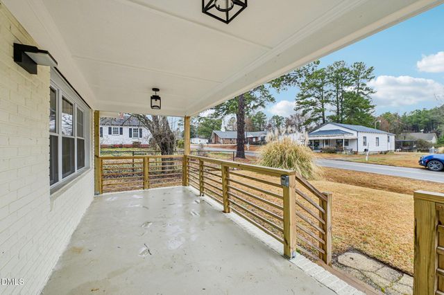 117 W Allen Street, Four Oaks, NC 27524