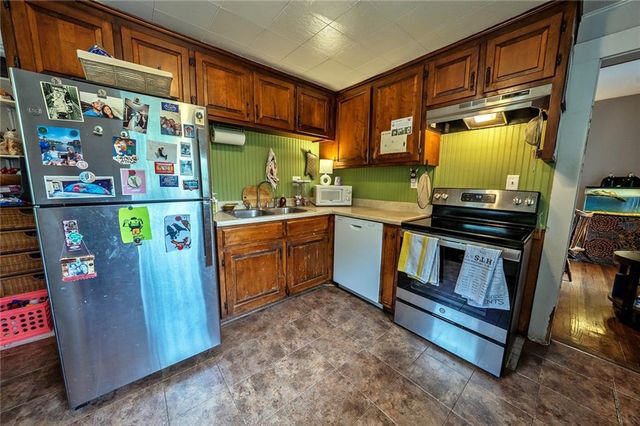 1832 New Hampshire Street, Lawrence, KS 66044