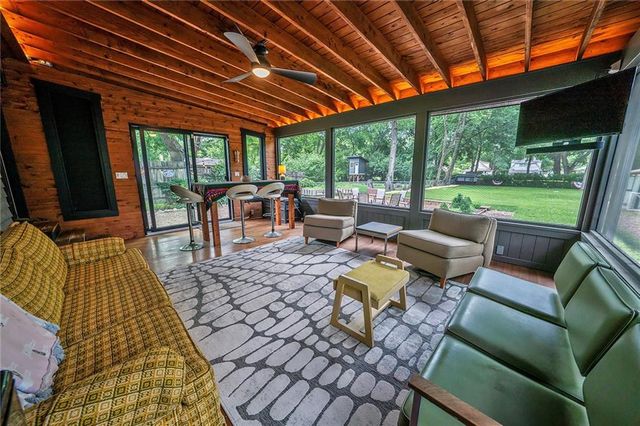 1832 New Hampshire Street, Lawrence, KS 66044
