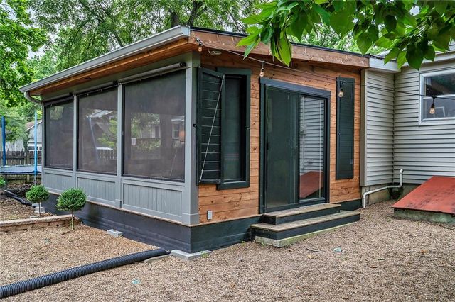 1832 New Hampshire Street, Lawrence, KS 66044