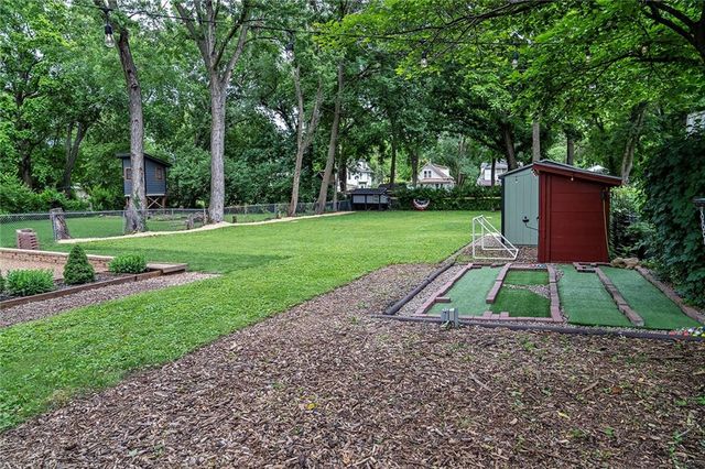 1832 New Hampshire Street, Lawrence, KS 66044