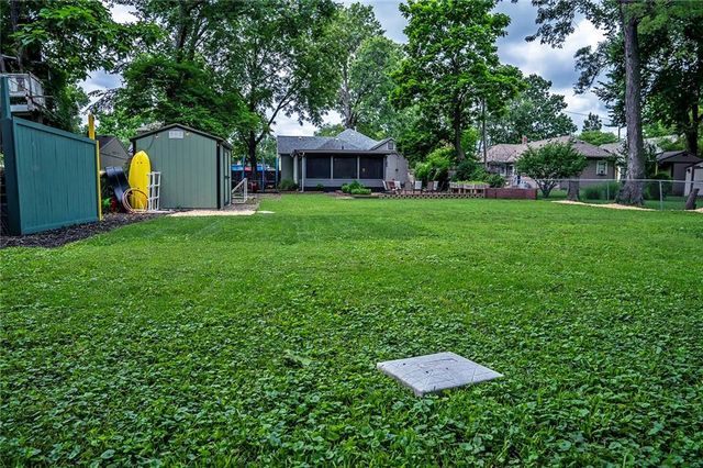 1832 New Hampshire Street, Lawrence, KS 66044