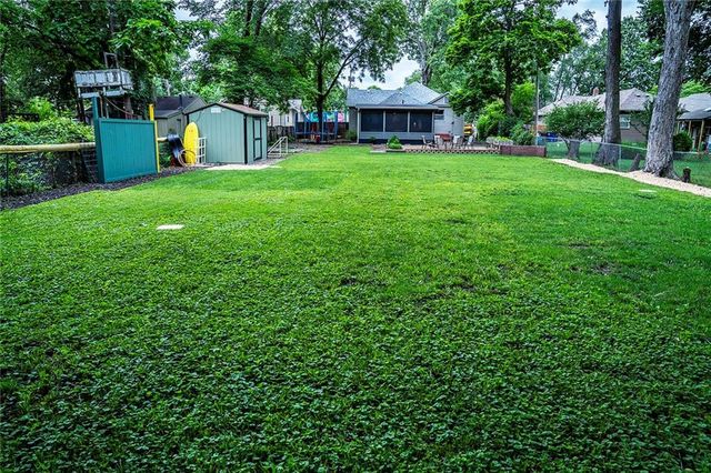 1832 New Hampshire Street, Lawrence, KS 66044