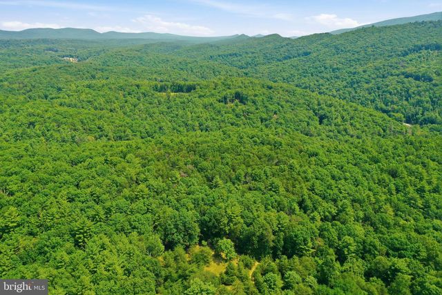 CHASE WOODS LANE LOTS 2-6, Great Cacapon, WV 25422