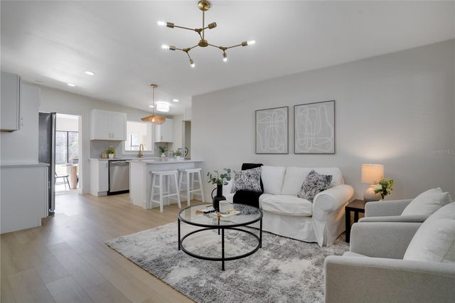 474 DAWSON AVENUE NE, St Petersburg, FL 33703