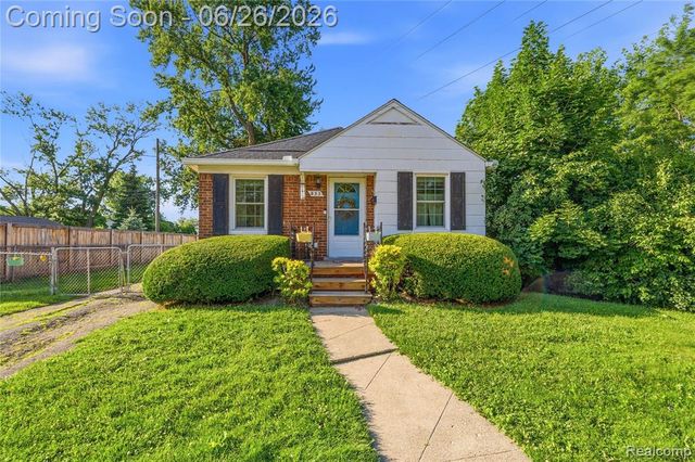 853 Wordsworth Street, Ferndale, MI 48220