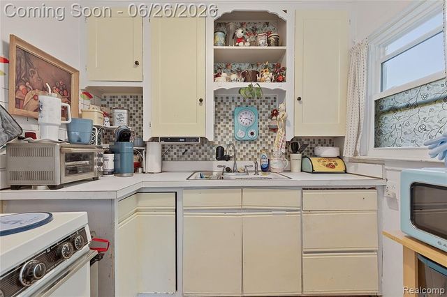 853 Wordsworth Street, Ferndale, MI 48220