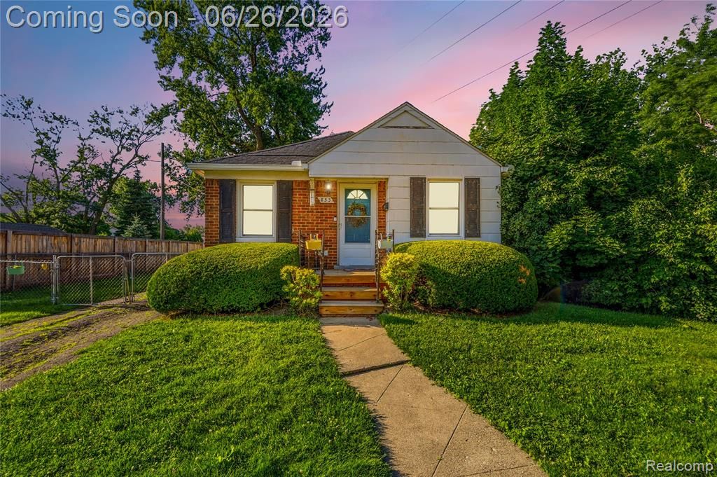 853 Wordsworth Street, Ferndale, MI 48220