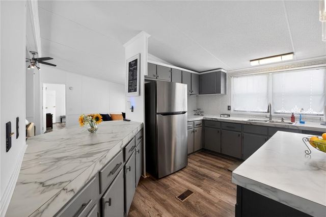 915 Bel Air Boulevard, Hampton, GA 30228